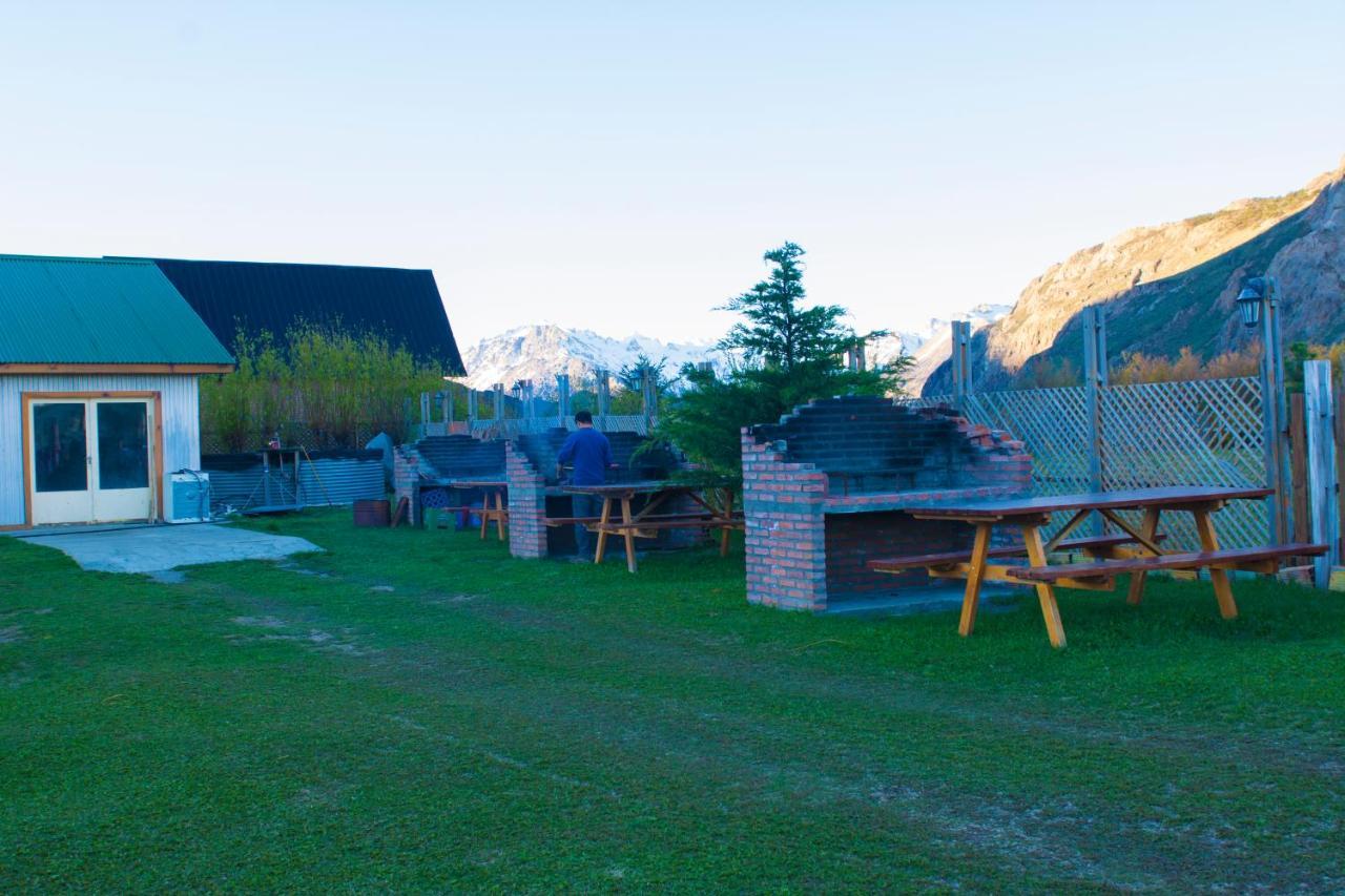 Hostel Pioneros Del Valle Эль-Чальтен Экстерьер фото