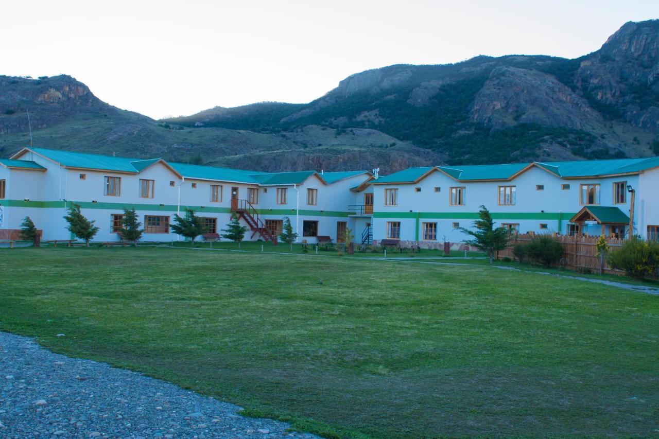 Hostel Pioneros Del Valle Эль-Чальтен Экстерьер фото