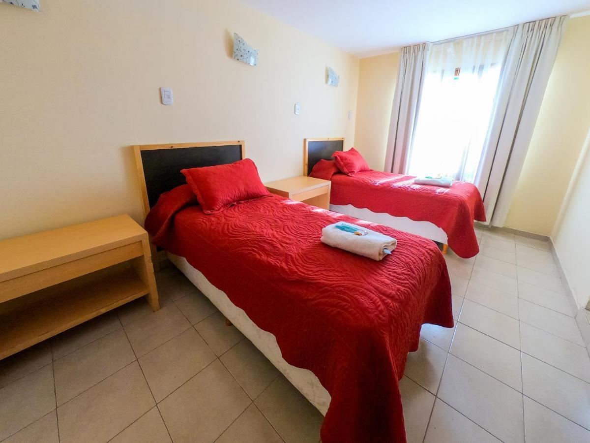 Hostel Pioneros Del Valle Эль-Чальтен Экстерьер фото