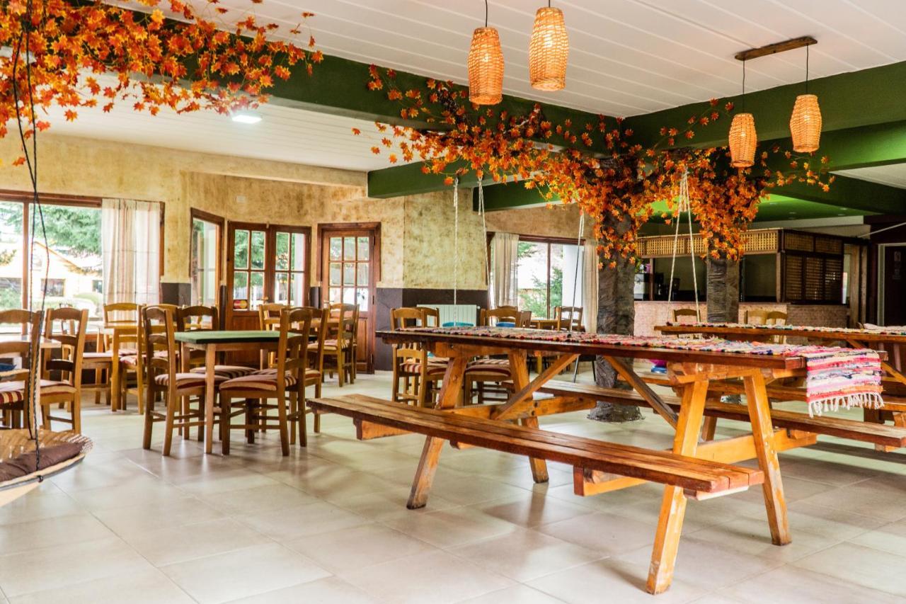 Hostel Pioneros Del Valle Эль-Чальтен Экстерьер фото
