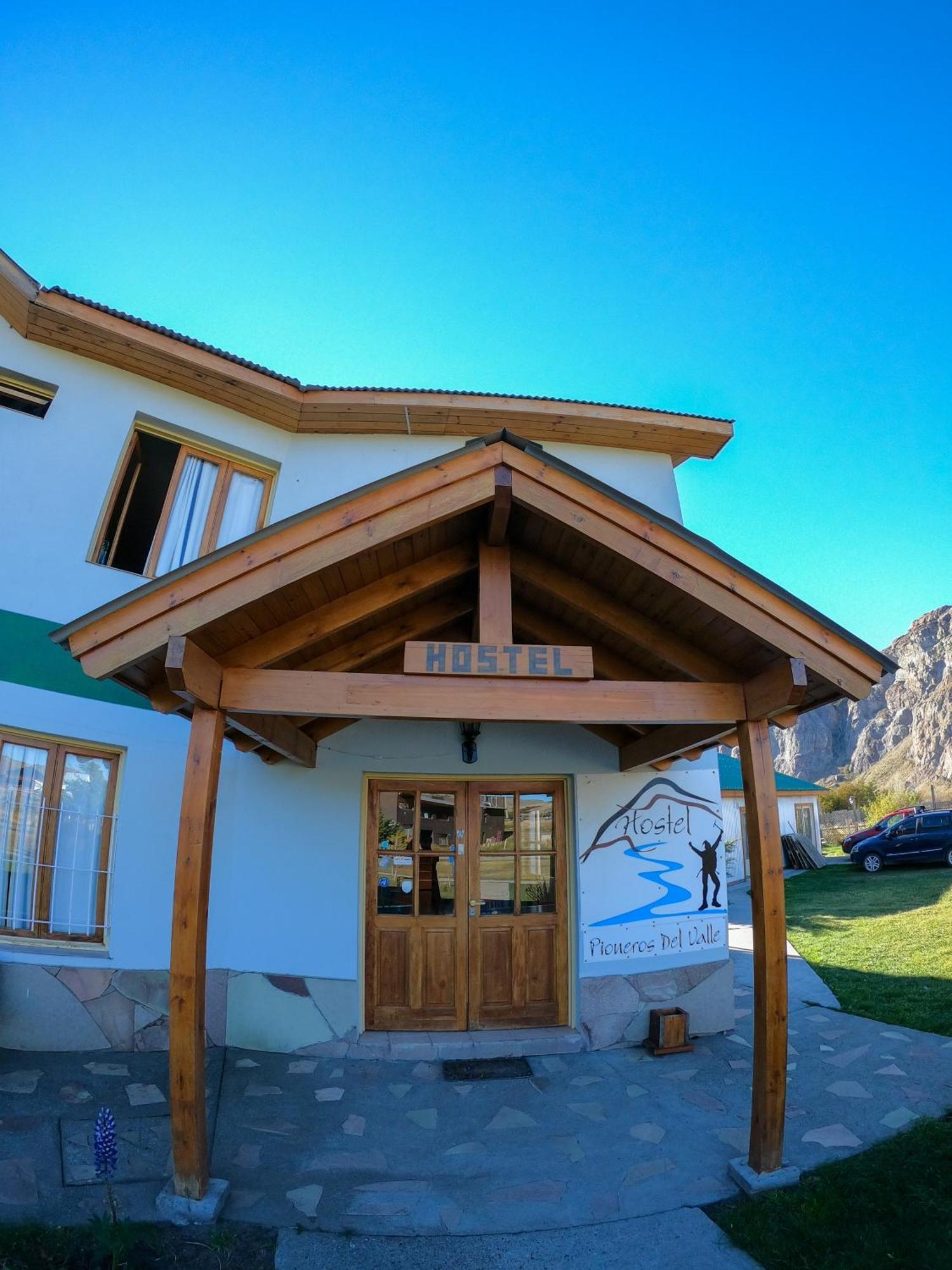 Hostel Pioneros Del Valle Эль-Чальтен Экстерьер фото
